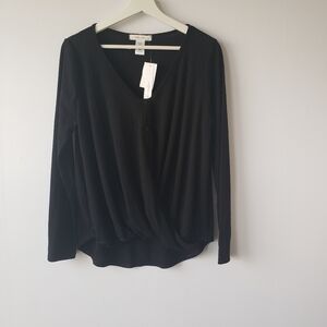 White willow womens lightweight‎ ribbed texture top size M v-neck long sleeve